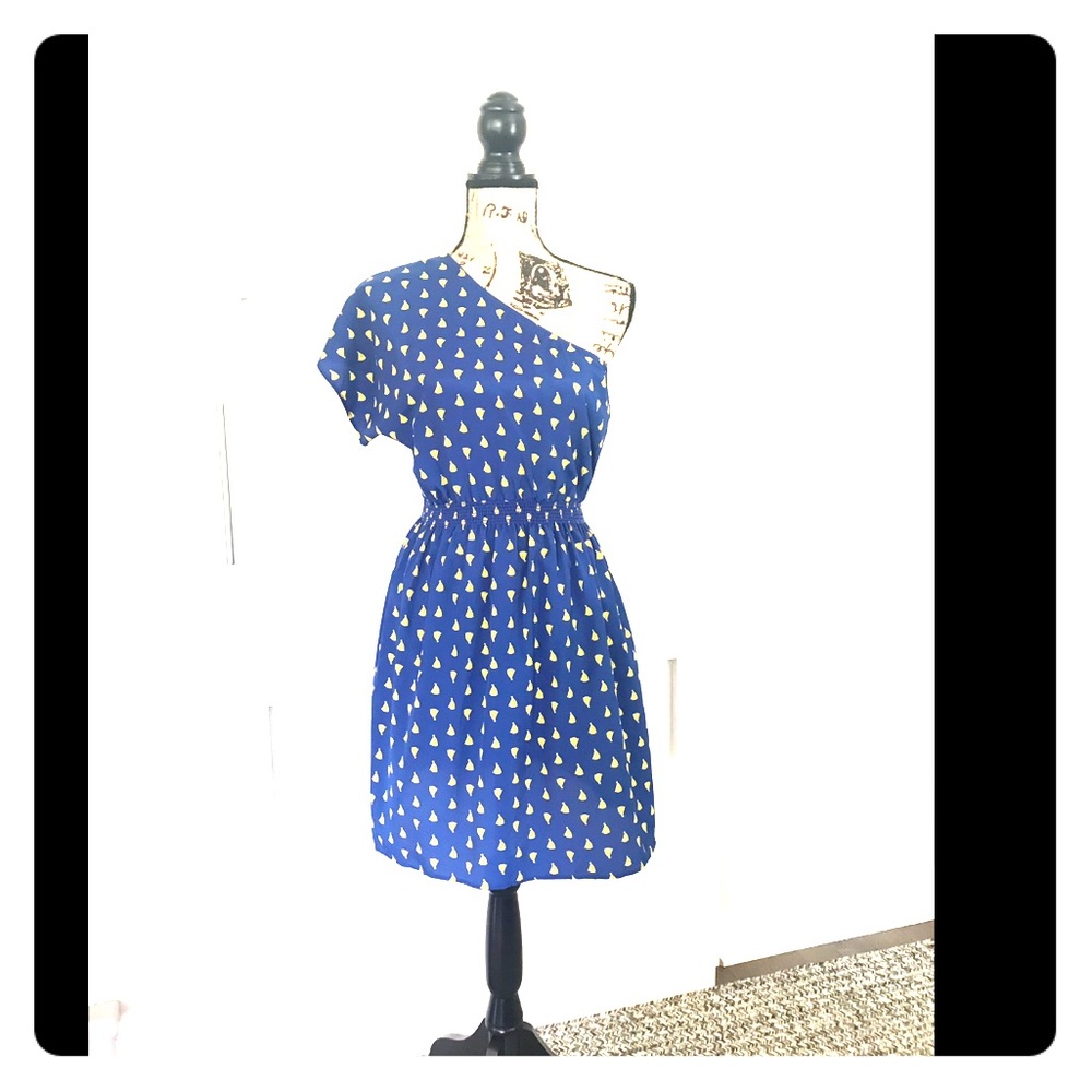 Sailboat ⛵️ dress one shoulder 👗